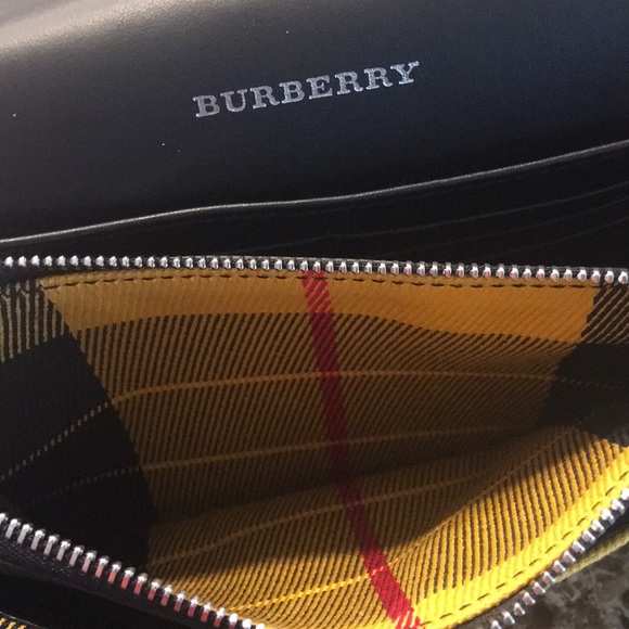 Sold NWT Tartan Mix Hampshire Crossbody Wallet - Picture 5 of 8